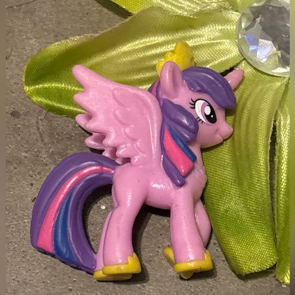 4 ponies Pink, Purple, Yellow and Orange Pony Figure Set - Kids Toys - Picture 5 of 16